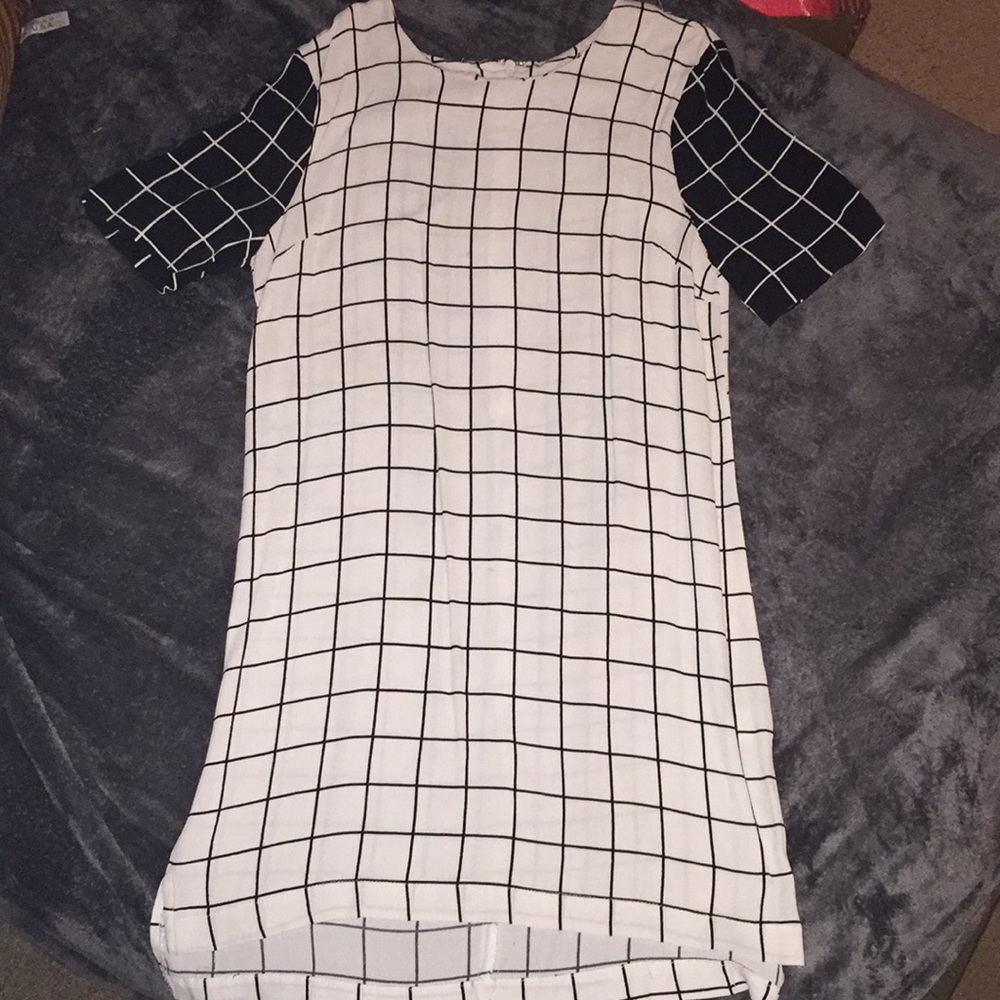 Black and White Design Mini Dress